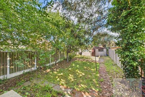 5 bedroom semi-detached house for sale, Old Lane, Leeds, West Yorkshire, LS11 7AB