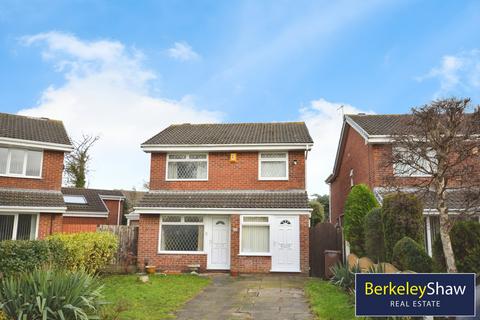 4 bedroom semi-detached house to rent, Malham Close, Southport