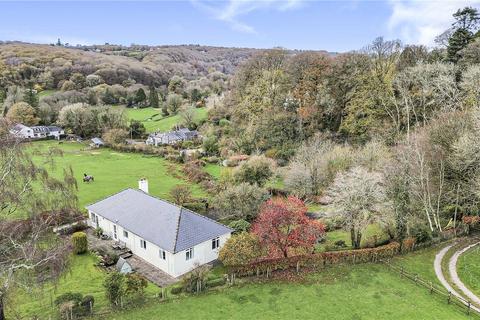 undefined, Hoo Meavy, Yelverton