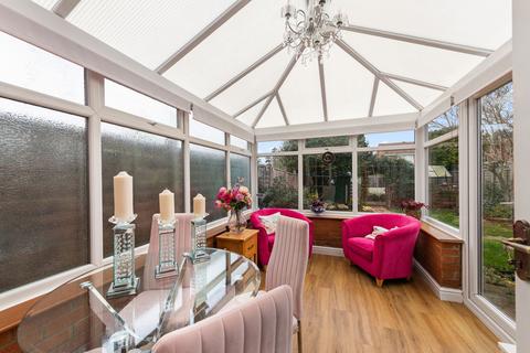 3 bedroom semi-detached house for sale, Birkdale Close, Grantham NG31