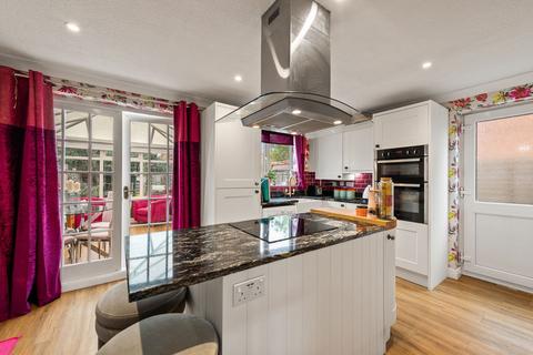 3 bedroom semi-detached house for sale, Birkdale Close, Grantham NG31