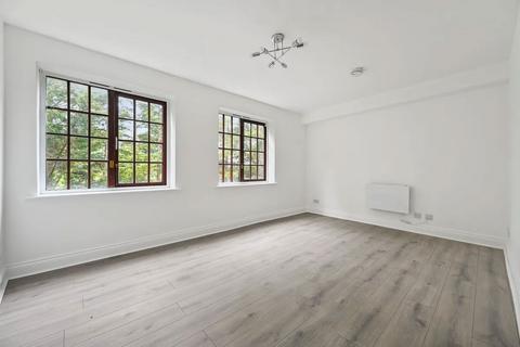 undefined, Comer Crescent, Southall, Middlesex, UB2 4XD