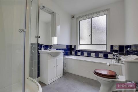 undefined, Station Road, Winchmore Hill