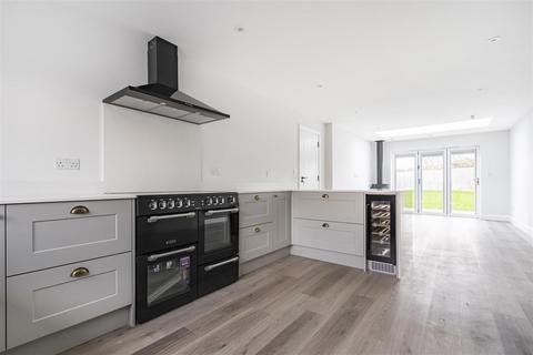 undefined, Home Farm Close, Ambrosden