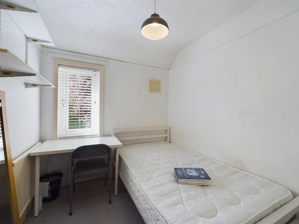 CAM02534 G0-PR0419-STILL019.jpg