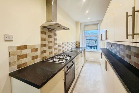 1 bedroom flat to rent, Park Road, Bingley, BD16 4BY