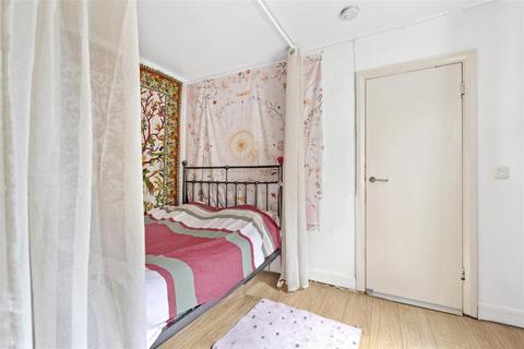 undefined, Belmont Road, London N15