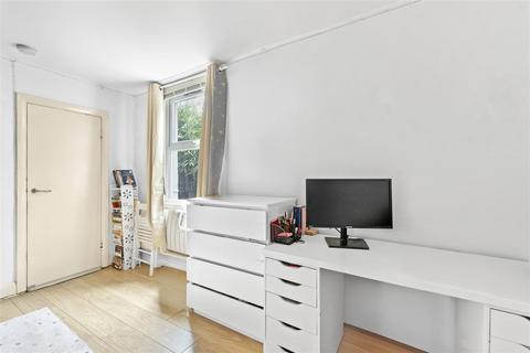 undefined, Belmont Road, London N15
