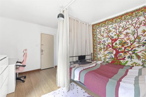 undefined, Belmont Road, London N15