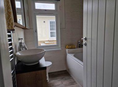 Willerby Charnwood Saltmarshe Ecs7 Bathroom Qayf2a
