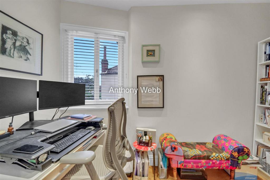 Office/ Bedroom 4