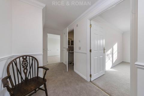 1 bedroom retirement property for sale, Guildford Road, Lightwater GU18
