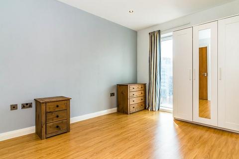2 bedroom apartment to rent, Taylorson Street South, Salford M5