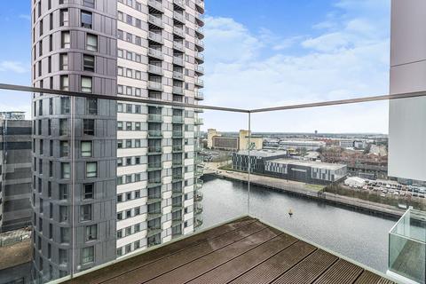 2 bedroom apartment to rent, Blue, Salford M50