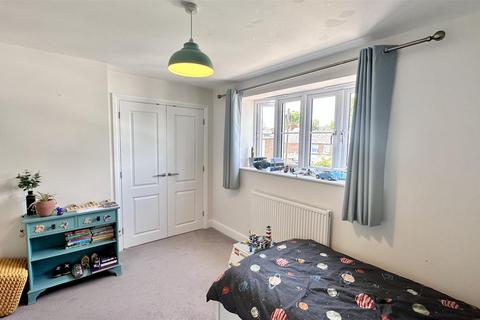 2 bedroom semi-detached house to rent, Greyhound Mews, Wantage OX12
