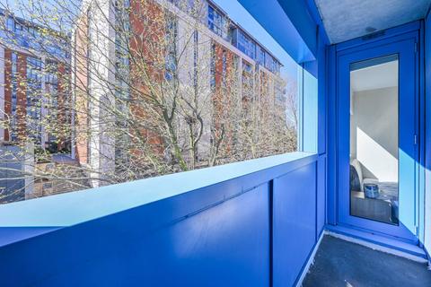 3 bedroom flat to rent, Westgate, Royal Docks, London, E16