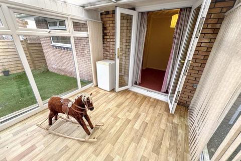 2 bedroom detached house for sale, Dinam Park, Ton Pentre, Pentre, Rhondda Cynon Taff. CF41 7DX