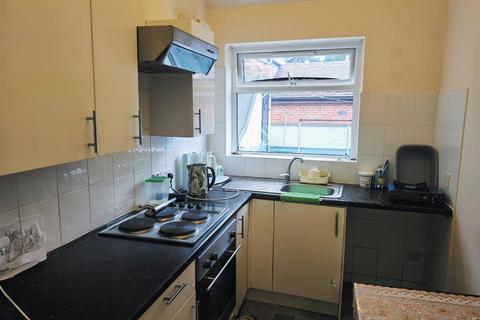 1 bedroom apartment to rent, Church Street, Evesham