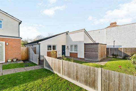 undefined, Woodville Road, Morden SM4