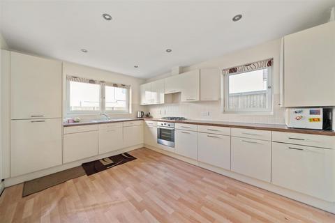 undefined, Woodville Road, Morden SM4