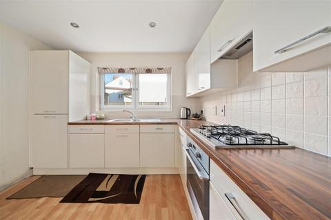 undefined, Woodville Road, Morden SM4