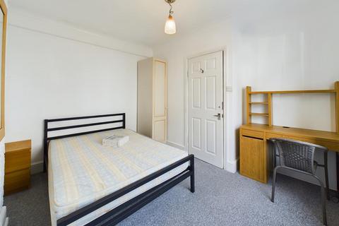 5 bedroom terraced house to rent, Islingword Street, Brighton