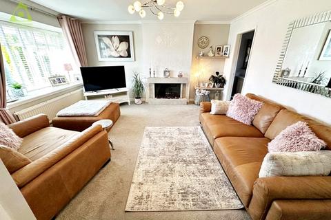 3 bedroom semi-detached house for sale, Megfield, Westhoughton, BL5 2JA