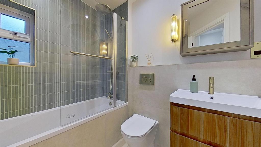 Tff-Trewint-Street-Earlsfield-SW18-11232025 160818