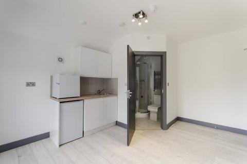 undefined, Dollis Hill Lane, Dollis Hill, London, NW2