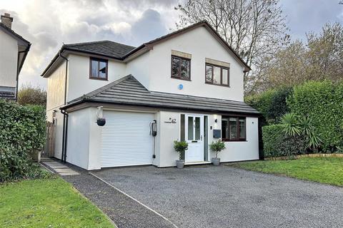 4 bedroom detached house for sale, Carrine Road, Truro