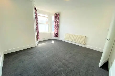 undefined, Kingswood Road, IG3