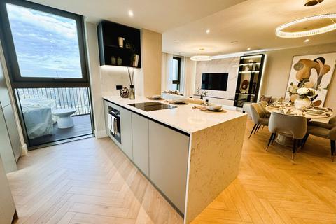 2 bedroom penthouse for sale, Marsh Wall, London E14