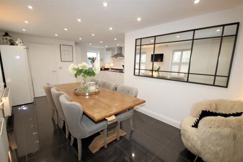 undefined, Larch Rise, Silsoe, Bedford