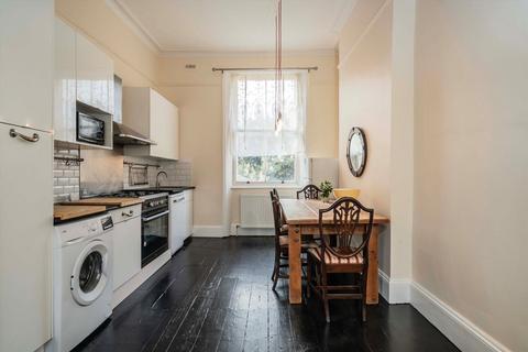 3 bedroom flat to rent, Portobello Road, London W11