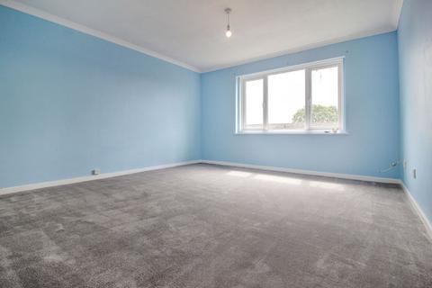 undefined, Saxon Close, Swindon SN6