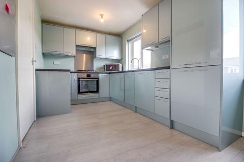 undefined, Saxon Close, Swindon SN6