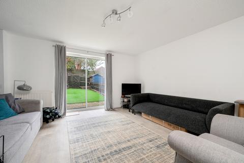undefined, NO CHAIN on Lancers Drive, Melton Mowbray, LE13 0SY