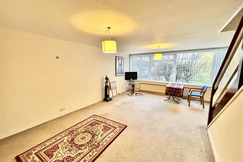 undefined, Vernon Close, Leamington Spa