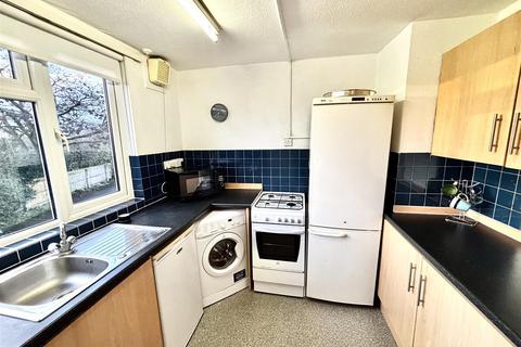 undefined, Vernon Close, Leamington Spa