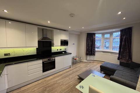 4 bedroom maisonette to rent, Golden Rise, NW4