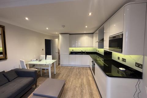 4 bedroom maisonette to rent, Golden Rise, NW4