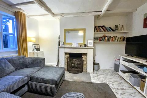 2 bedroom semi-detached house to rent, Maidstone Road, Nettlestead ME18