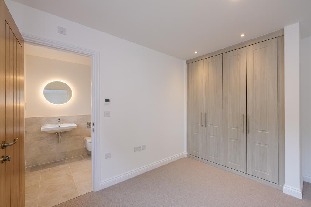 15 Summerleaze-055