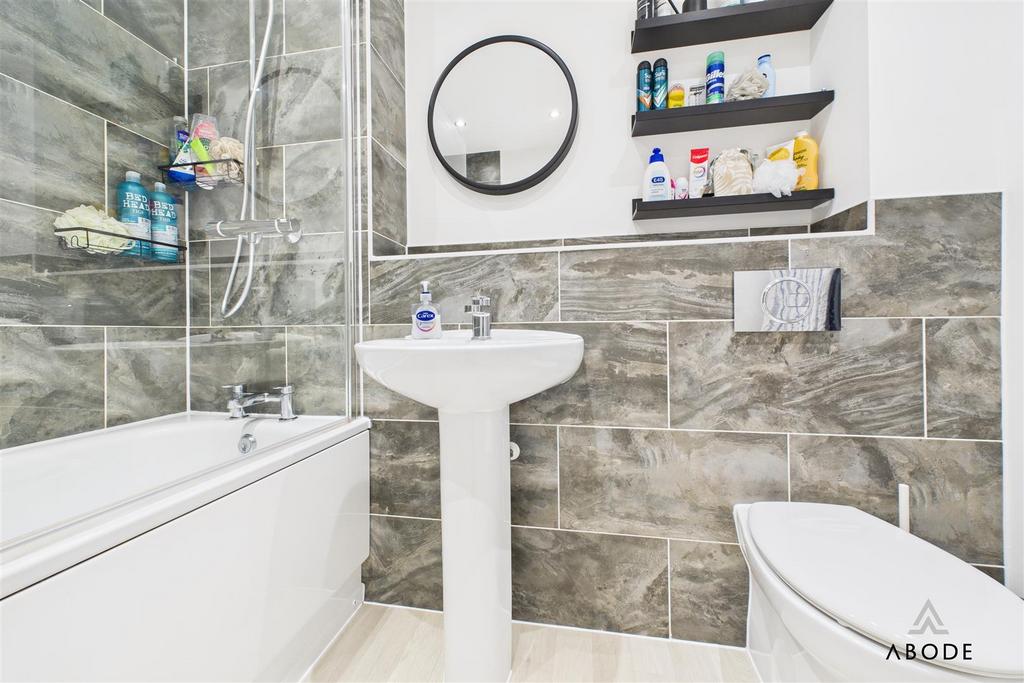 CAM01882 G0-PR0221-STILL014.jpg