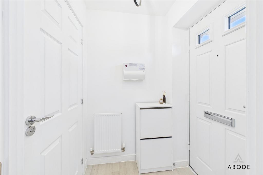 CAM01882 G0-PR0221-STILL004.jpg