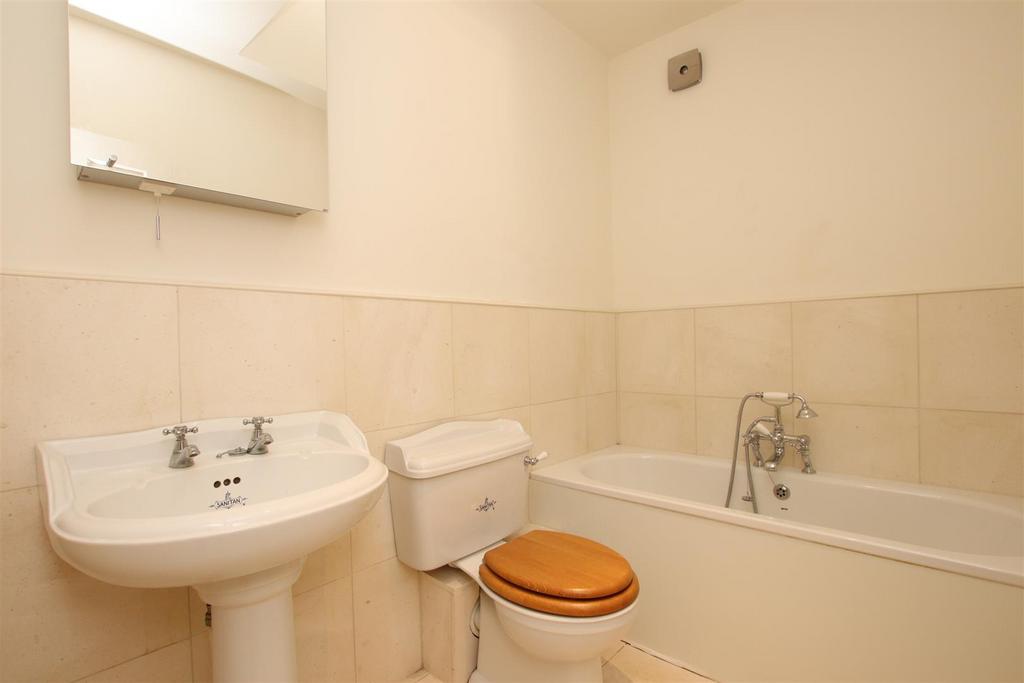 Bathroom.JPG