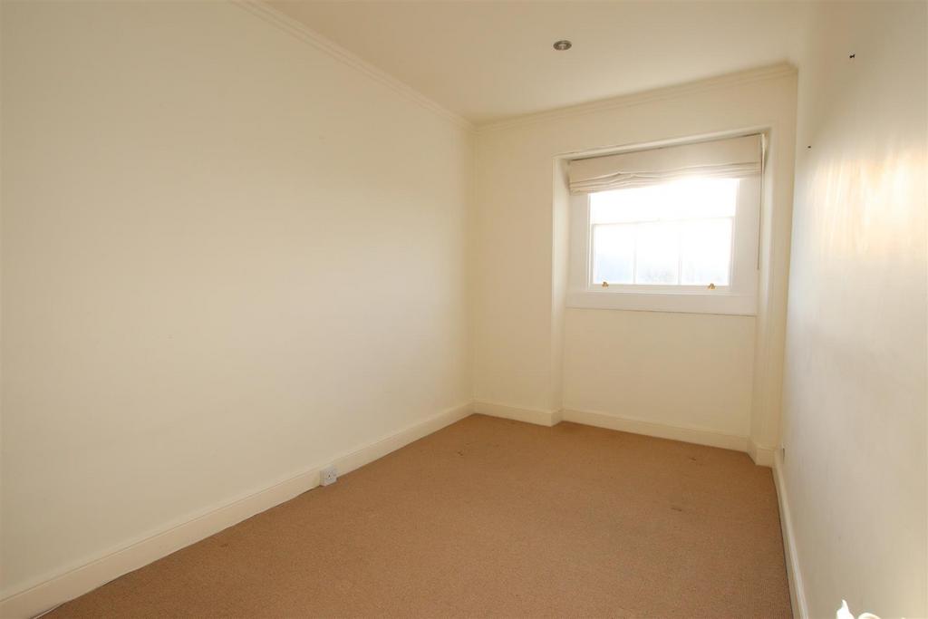 Bedroom.JPG