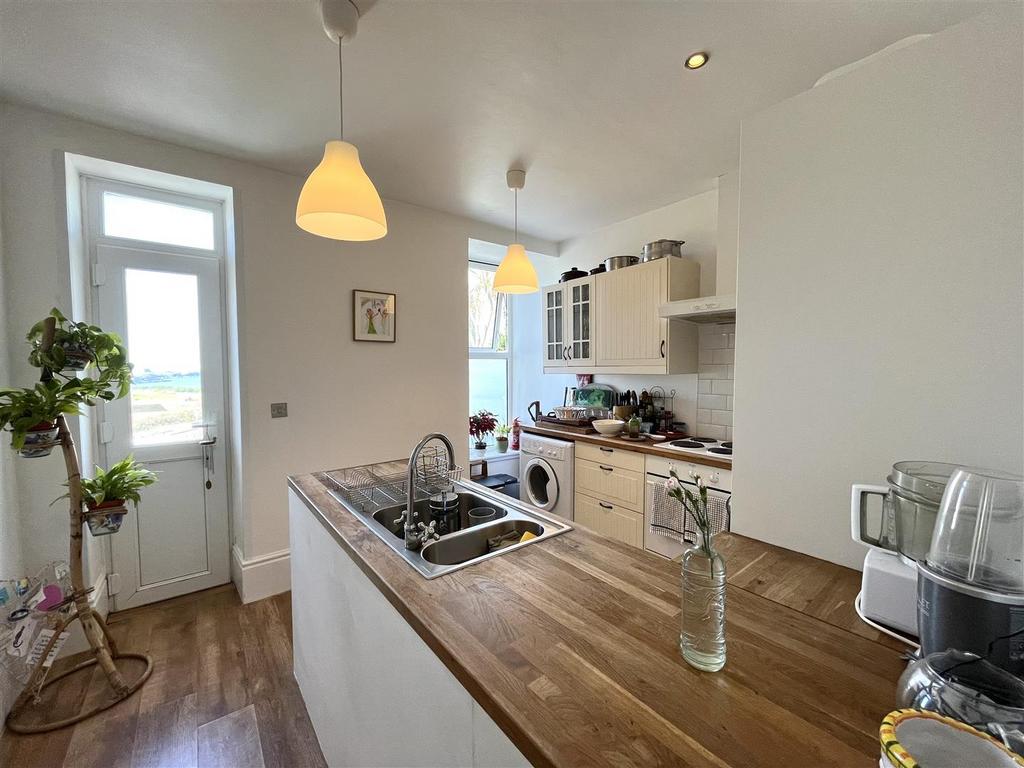 Kitchen 2