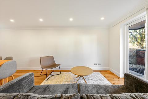 3 bedroom flat to rent, Beechcroft Avenue, London, NW11