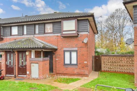 1 bedroom ground floor maisonette for sale, Lorrimore Close, Billericay, Essex